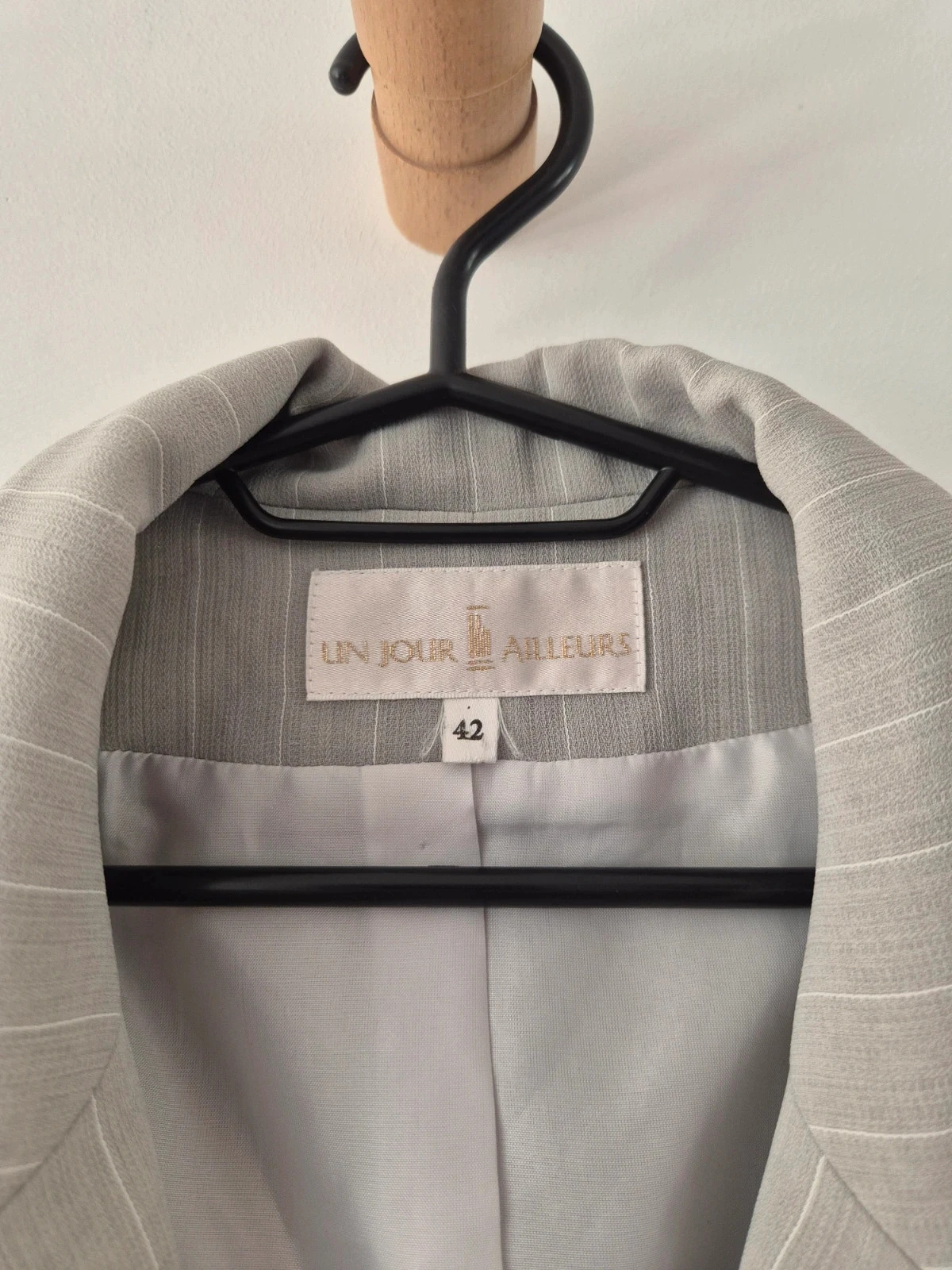 Ensemble tailleur Un jour ailleurs gris rayé blanc 42 – photo 4